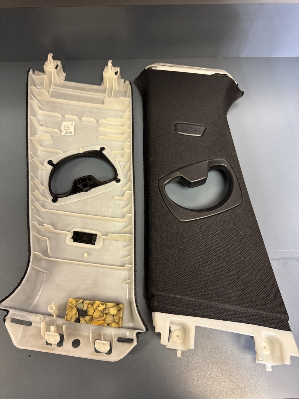 BMW 2012-2018 F30 F31 CENTER LEFT & RIGHT SIDE B PILLAR BLACK SET OEM