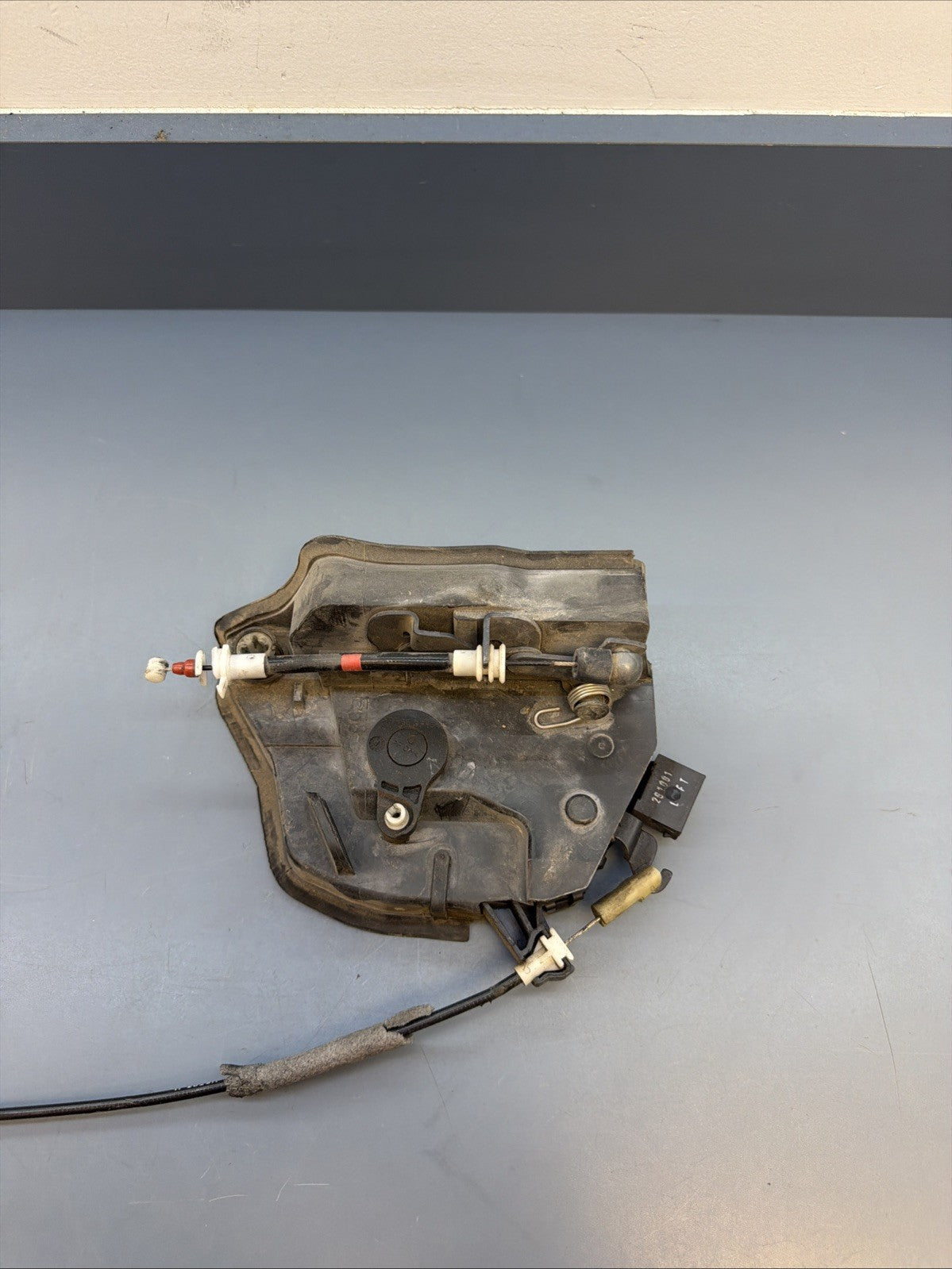 BMW E53 X5 00-06 OEM LEFT DRIVER FRONT DOOR LOCK ACTUATOR 8402537