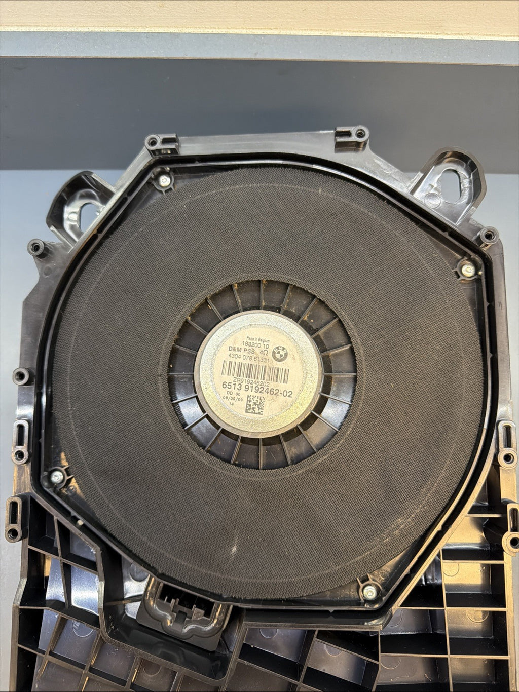 OEM 06-13 BMW E82 E88 E90 E92 E93 128 135 328 335 Floor Right Speaker 9192462