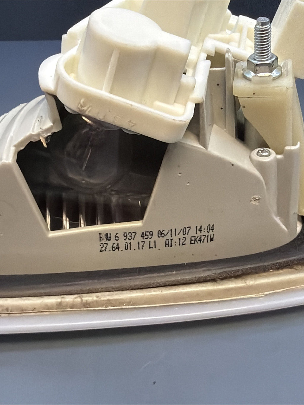 06-08 BMW E90 328i 330i 335i M3 Sedan Driver Left Trunk Inner Tail Light 6937459