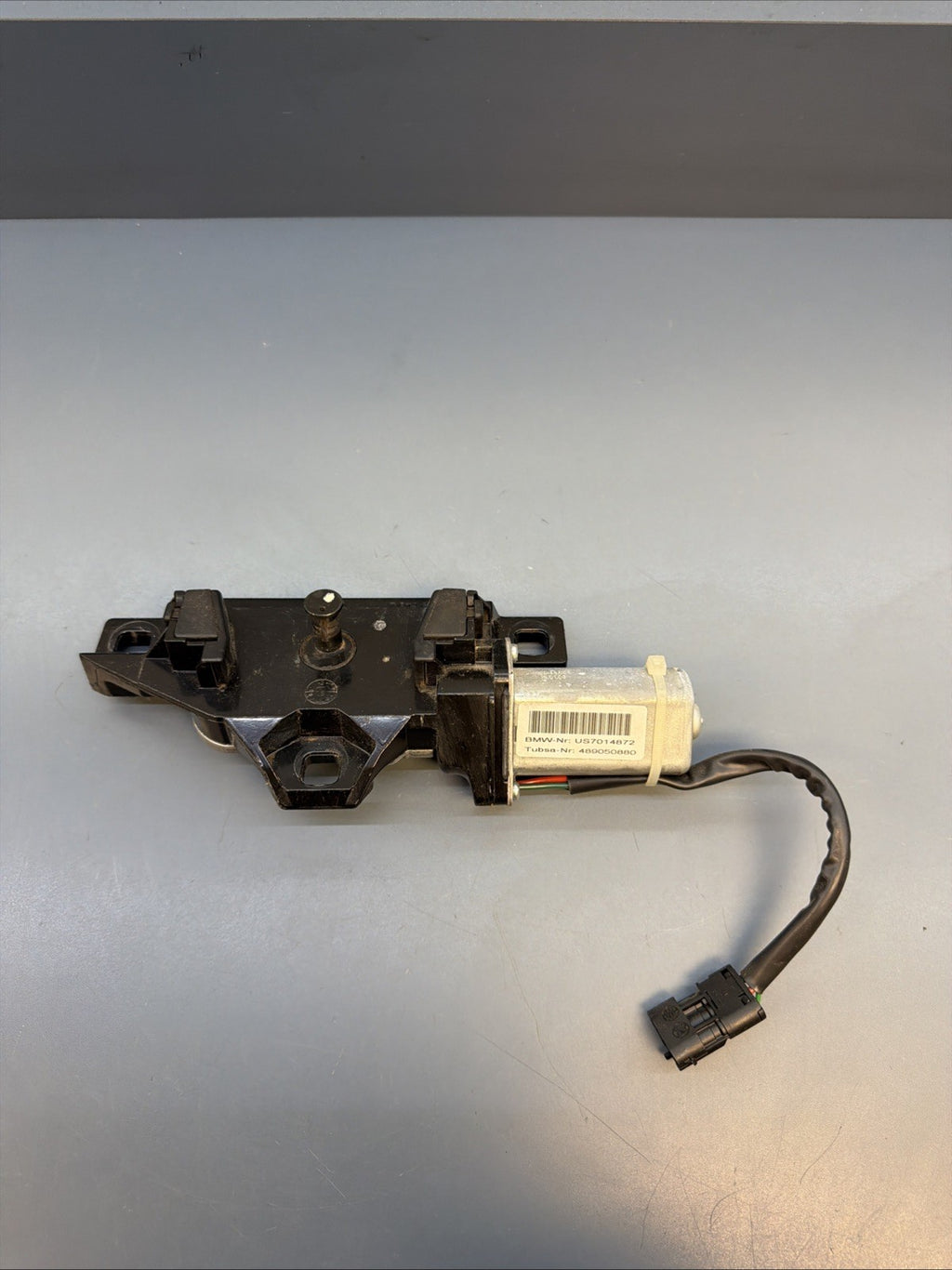 2002-08 BMW E65 E66 745I 750 760 Trunk Lid Power Latch Actuator Motor 7014872