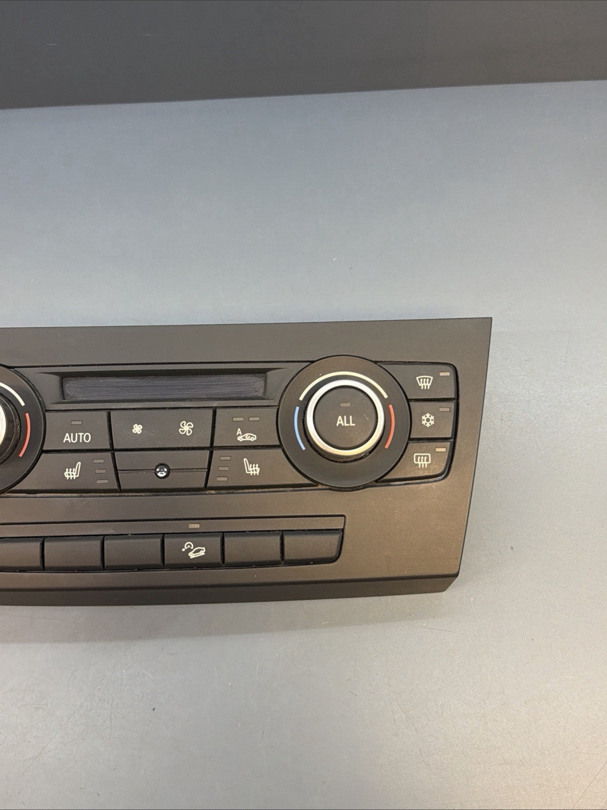 BMW 04-13 E81 E88 E90 E84 1/3 SERIES X1 AC CLIMATE CONTROL PANEL OEM 9250393