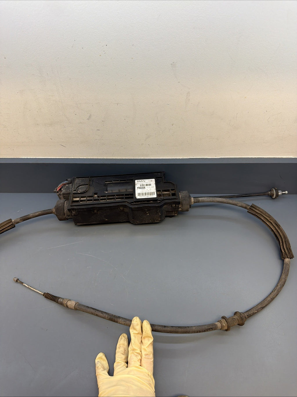 09-15 BMW F01 F02 750i 750Li Emergency Parking Brake Actuator Motor 6784651