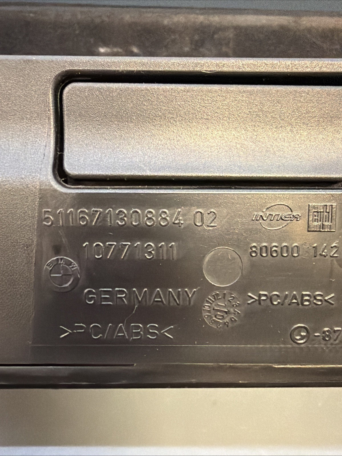 07-10 BMW M6 E64 E63 DASH GLOVE BOX STORAGE COMPARTMENT 7130884 OEM