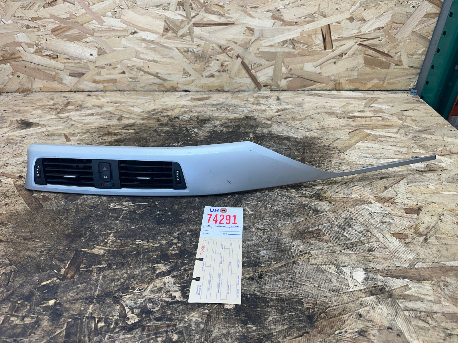 BMW 2011-2019 F30 F32 3 4 SERIES LEFT DASH VENT TRIM ALUMINUM OEM 9231206
