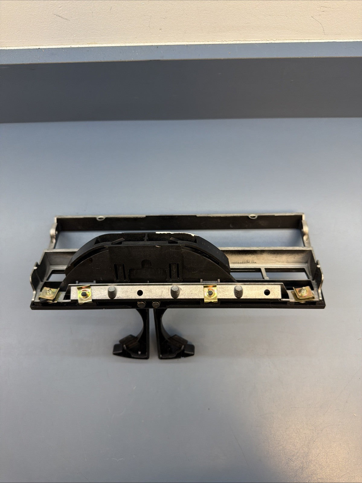 96-03 BMW 5 Series E39 M5 540 Front Cup Can Holder OEM 8190205