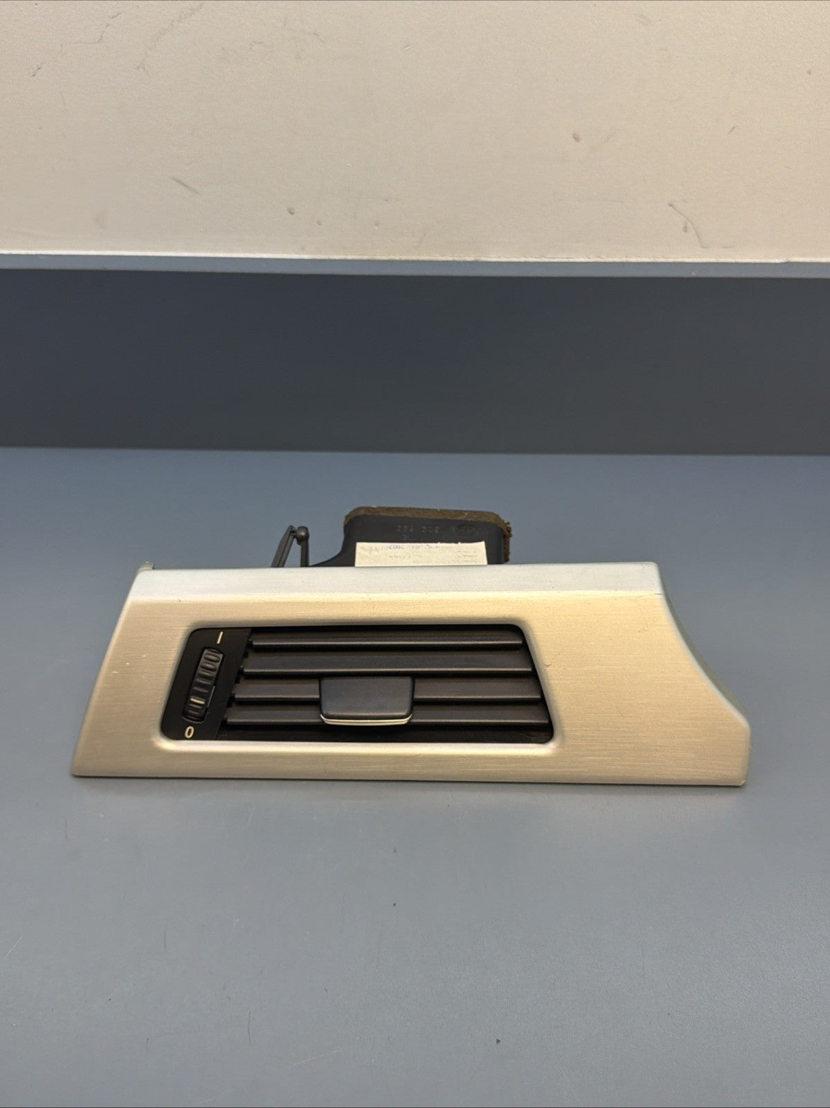 2006-13 BMW E90 E92 3 SERIES LEFT DRIVER DASHBOARD A/C VENT GRILLE TRIM 9151165