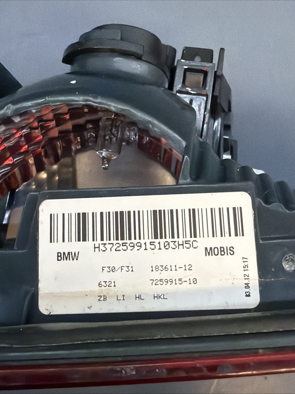 2012 - 2015 BMW F30 3-SERIES REAR INNER LEFT LED TAIL LIGHT LAMP 63217259915 OEM