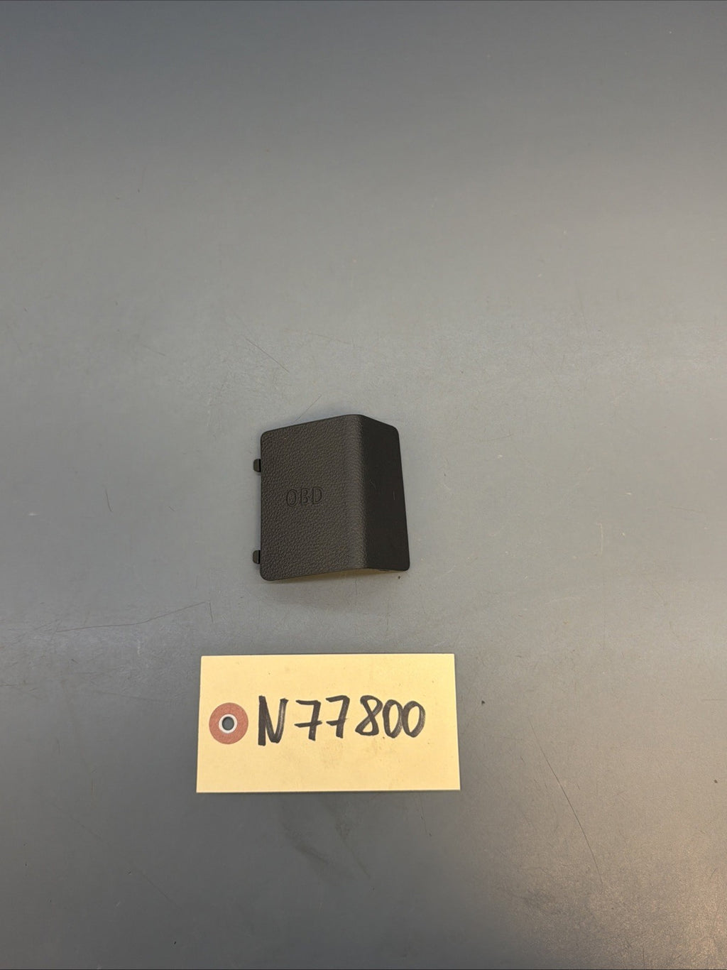 07-13 OEM BMW E90 E91 E92 E93 328 335 M3 OBD Connector Cover Cap 7145700 BLACK