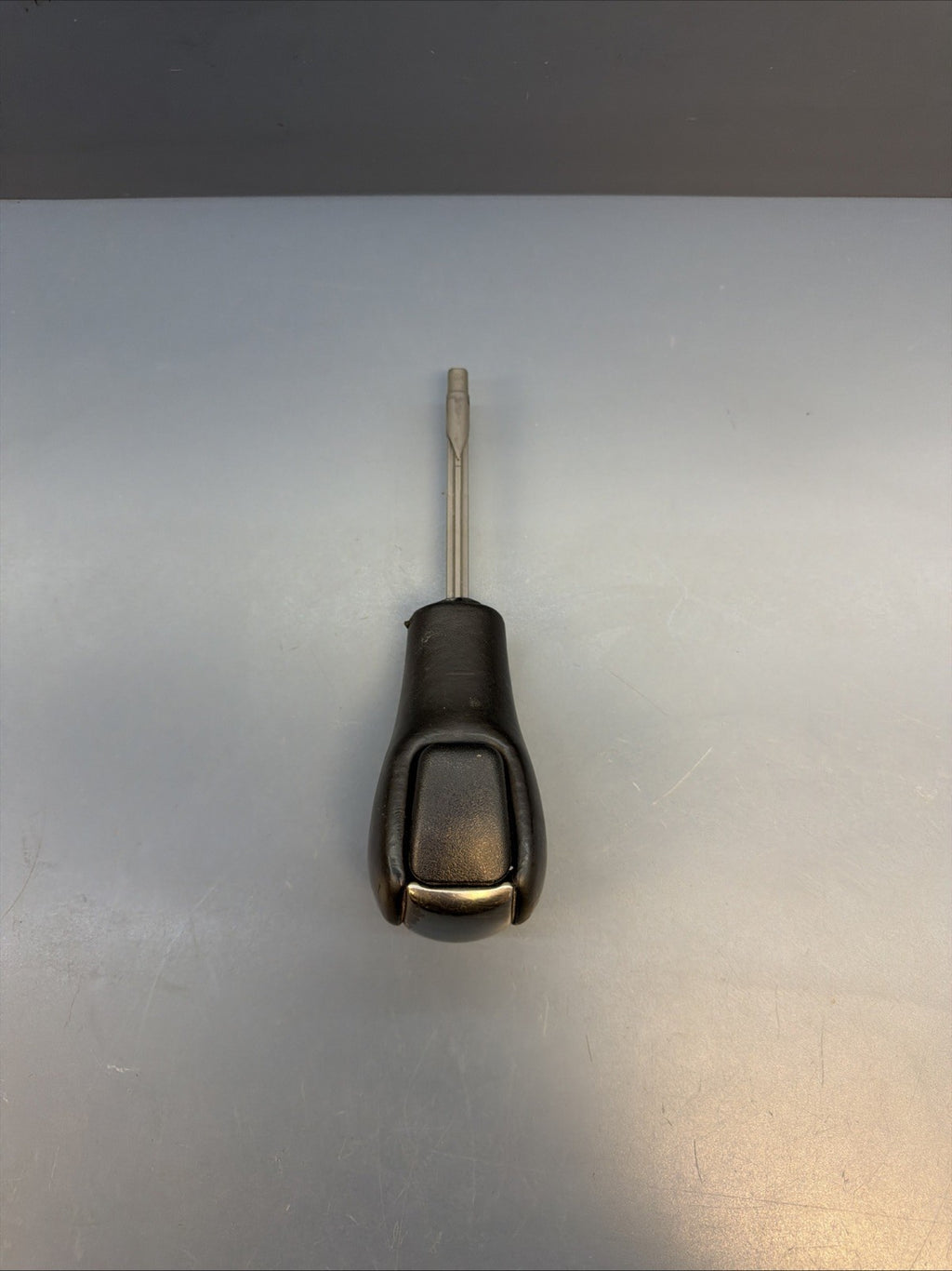 BMW OEM E60 automatic trans black & chrome shift knob shifter lever auto 7585790