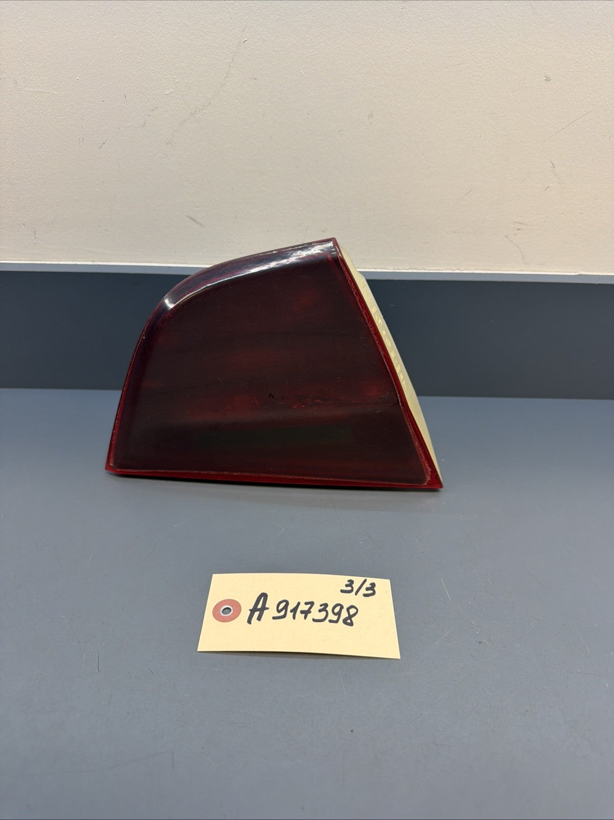 2009-2011 BMW 335I E90 LCI 3-SERIES LEFT REAR SIDE INNER TAIL LIGHT 4871733 TINT