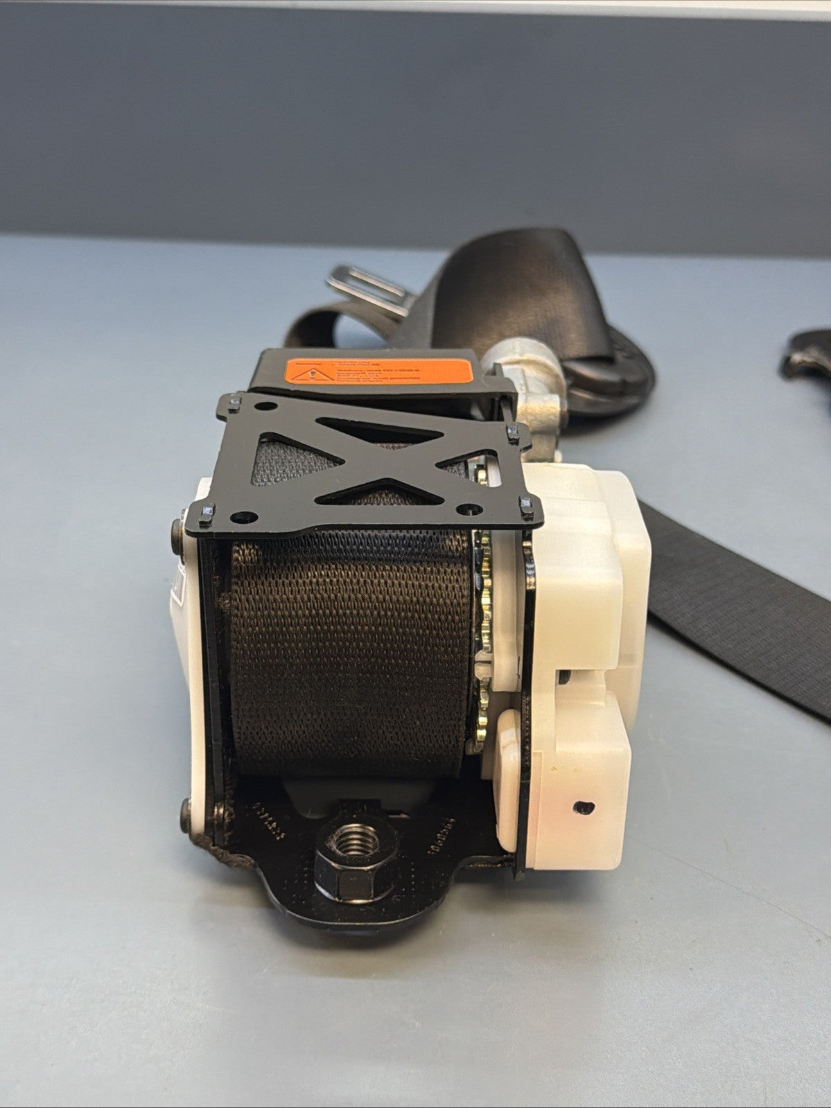 2011-2013 BMW X5 E70 FRONT RIGHT PASSENGER SIDE UPPER SEAT BELT OEM S2717196809Y