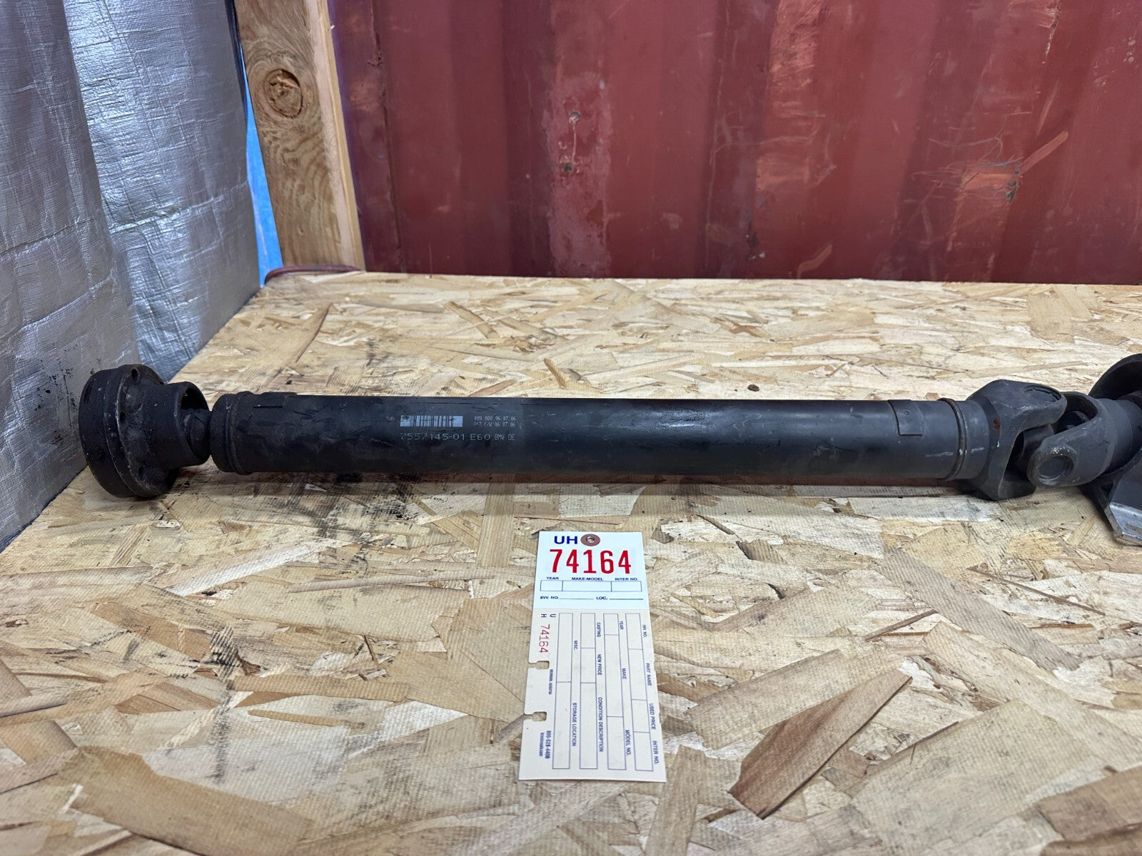 OEM BMW REAR DRIVESHAFT FITS AUTOMATIC 05-10 E60 E61 540 550 7557145