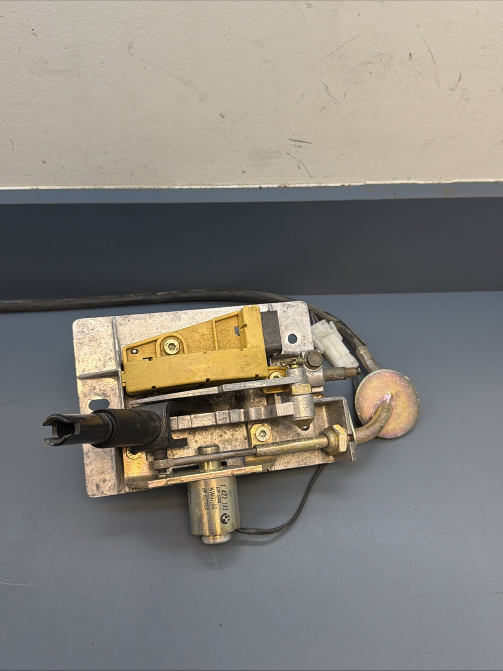BMW Z3 Roadster Gear Selector Shifter Automatic 99-02 OEM 1422191