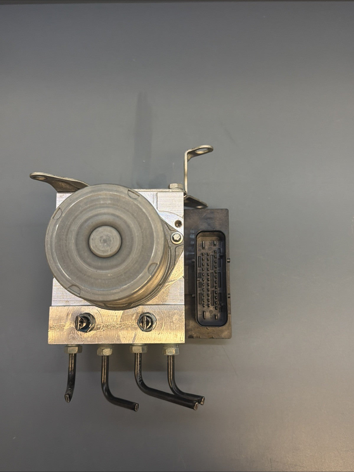 2012–2015 BMW X1 E84 HYDRAULIC ABS BRAKE PUMP MODULE OEM 6860216