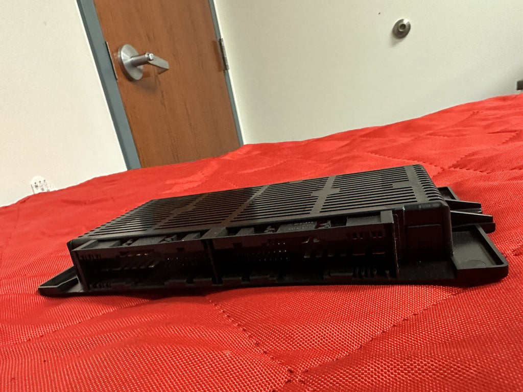 BMW E87 E90 E91 PL2  FOOTWELL MODULE HEADLIGHT CONTROL MODULE FRMFA OEM 6988000
