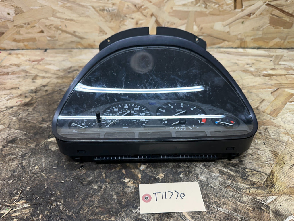 BMW 97-99 E39 5 SERIES PRE LCI INSTRUMENT GAUGE CLUSTER SPEEDOMETER OEM 8375673