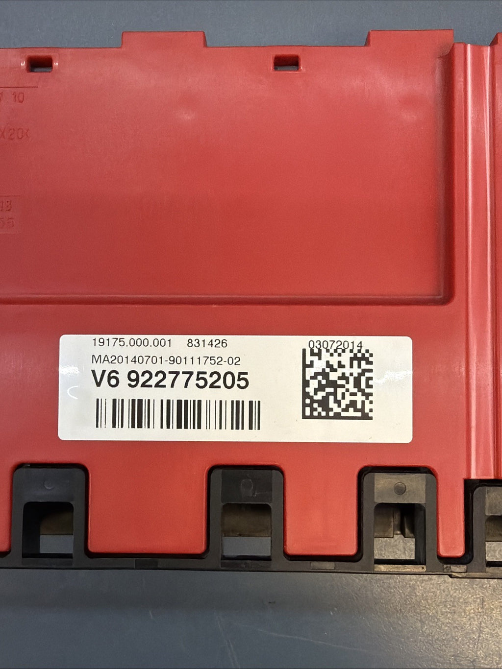 12-18 BMW F31 328d BMW BATTERY POWER DISTRIBUTION FUSE BOX 9227752 OEM