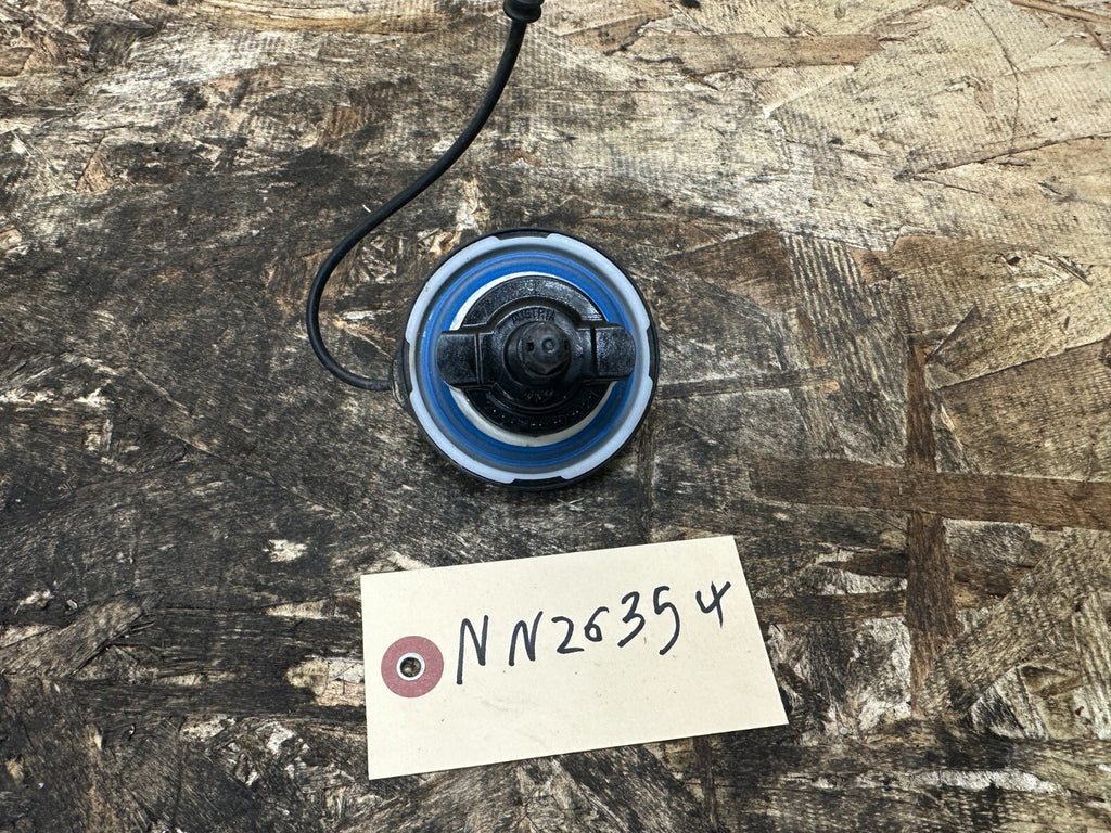 BMW E60 E90 F30 FUEL FILLER GAS CAP BLACK OEM 7222391