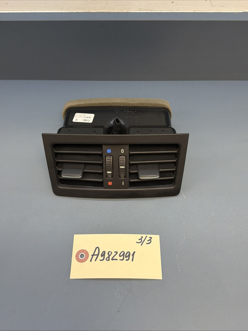 BMW 3 Series E90 E91 LCI 6932023 Rear Center Air Intake Rear Center Vent Grill