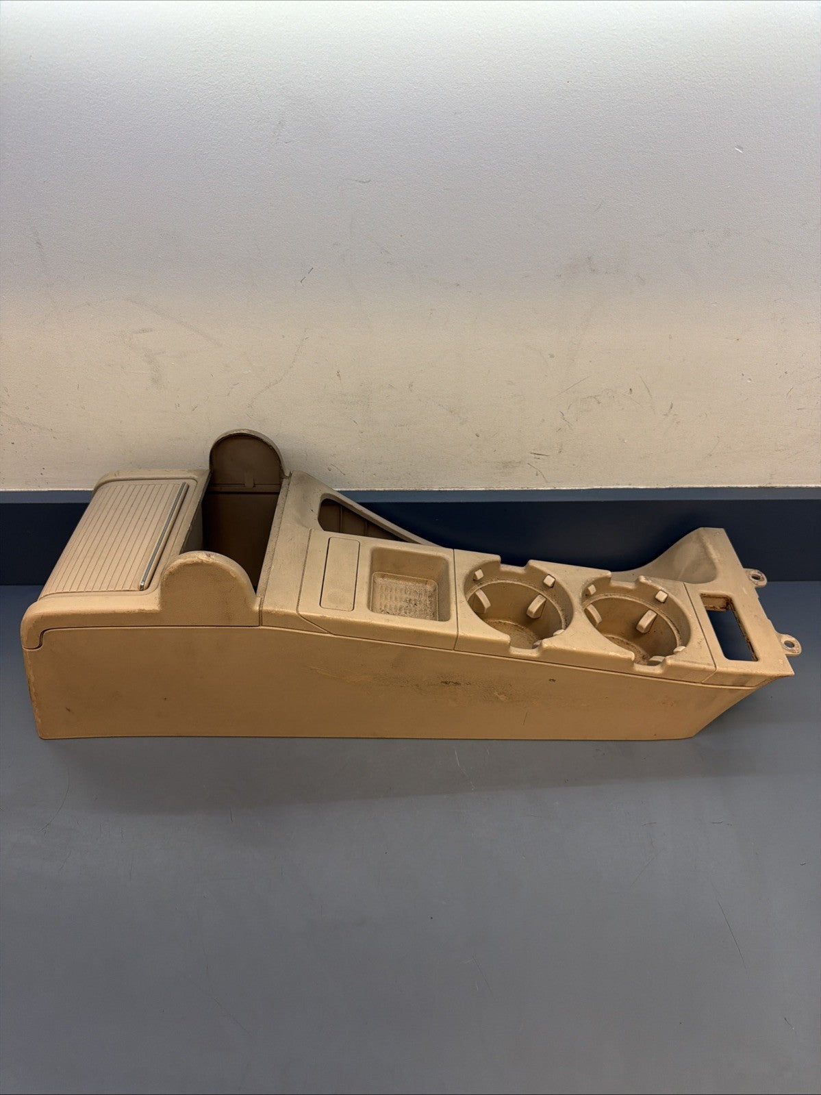 00-06 BMW E46 3-Series Center Console Cupholder Assembly BEIGE OEM 8213680 *READ