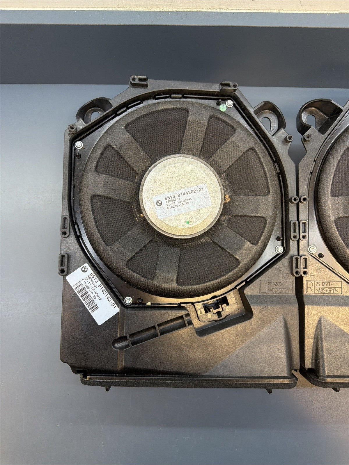 11-15 BMW X1 E84 FRONT LEFT & RIGHT HI-FI SUBWOOFER SET 9143143 9143144