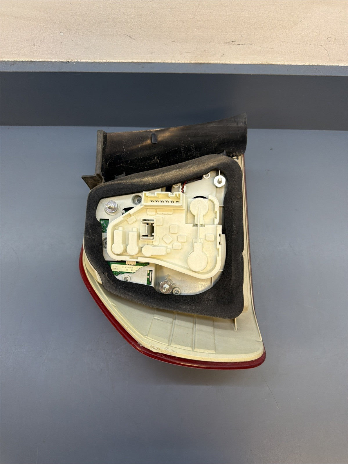 09-11 Bmw E90 328 335 M3 Rear Right Side LCI Outer Taillight Lamp Oem 7289430