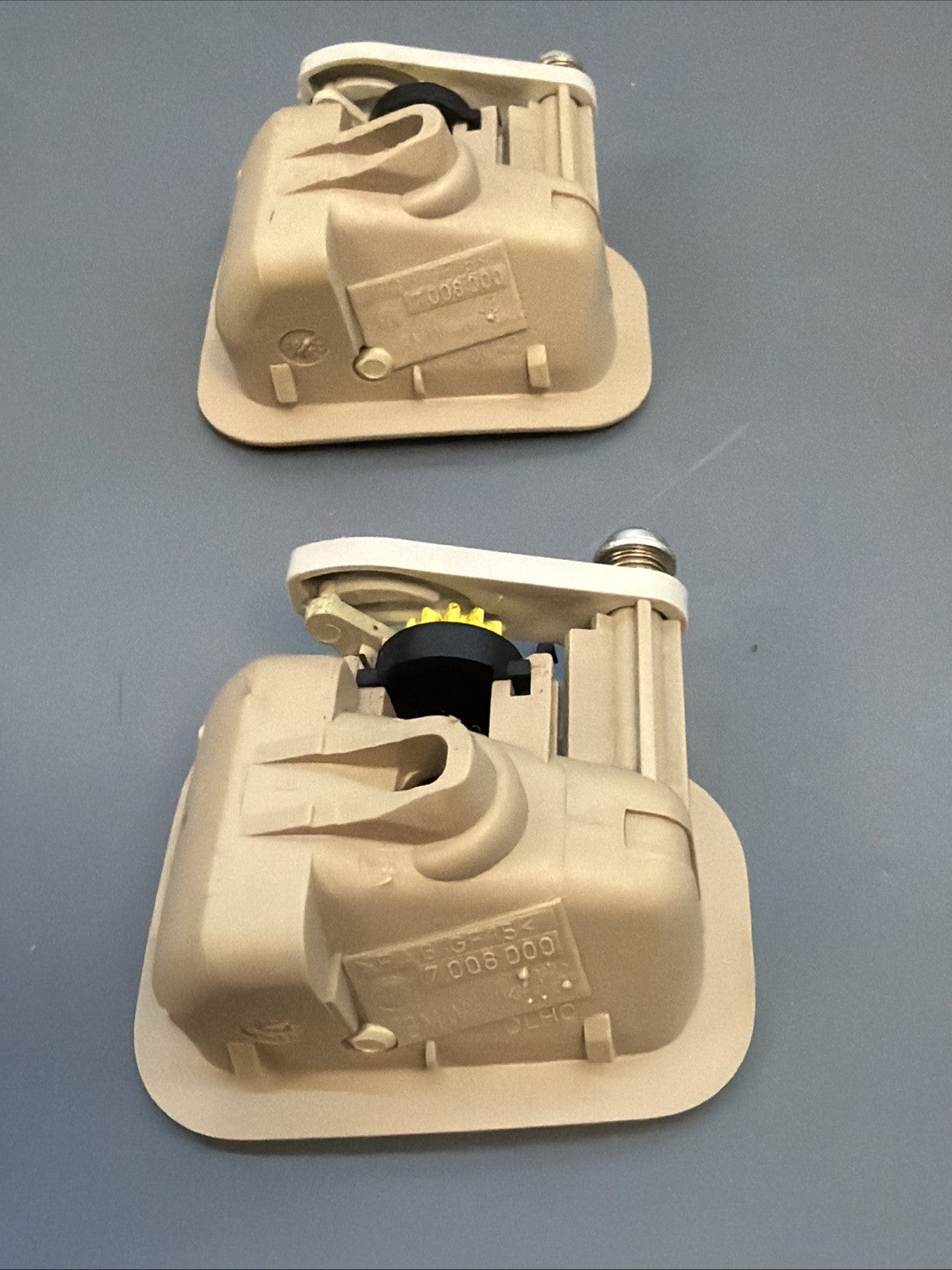 2007-2012 BMW 328i COUPE E92 - CEILING HOOK HANGER 7008000 BEIGE