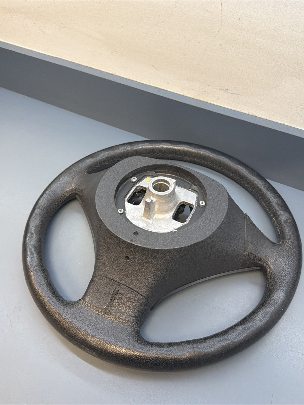 2004 - 2010 BMW E60 E61 5 SERIES STEERING WHEEL BLACK LEATHER 6057424 OEM
