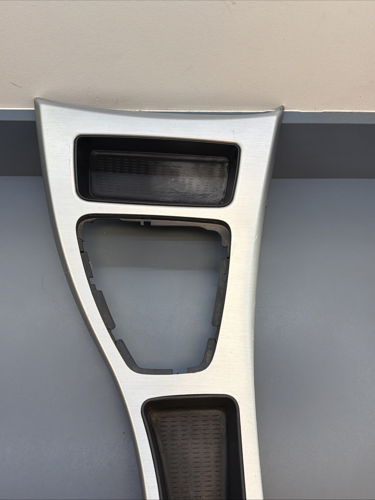 06-13 BMW E90 E92 328i 330i 335i Center Console Brushed Aluminum trim 7118034