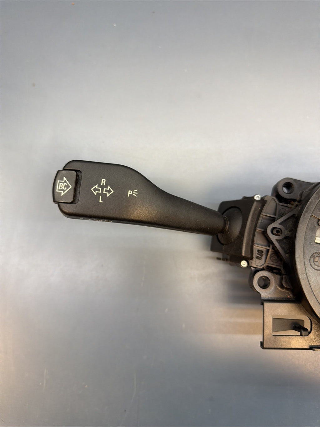 BMW X3 E83 Switch Gear Indicator Wiper Lights Stalk 83774889