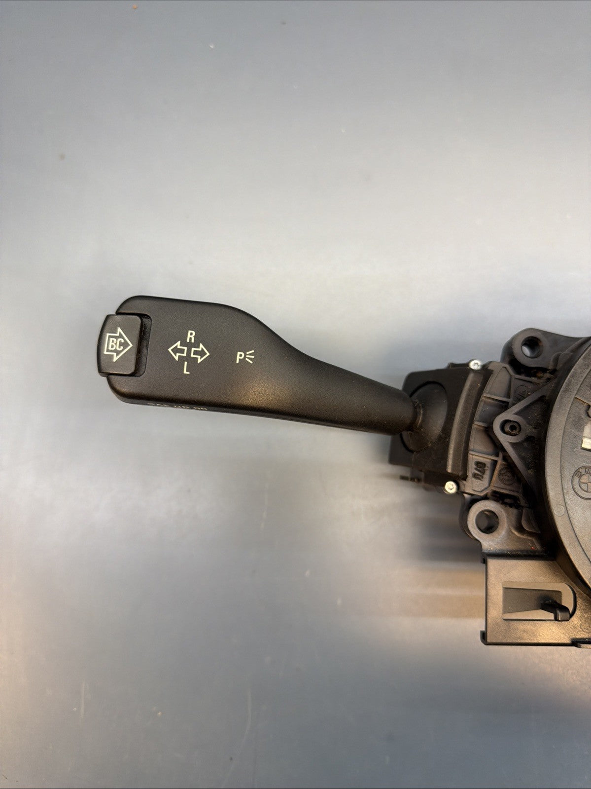 BMW X3 E83 Switch Gear Indicator Wiper Lights Stalk 83774889