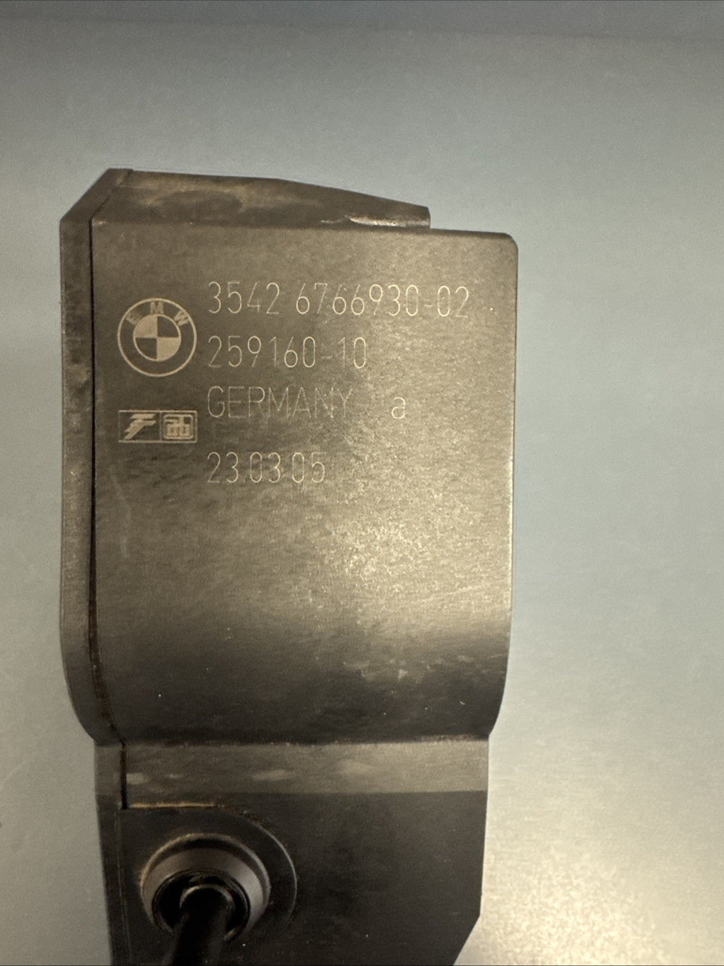 BMW E60 E88 E90 E92 F10 F30 F36 FLOOR ACCELERATOR GAS PEDAL SENSOR OEM 6766930