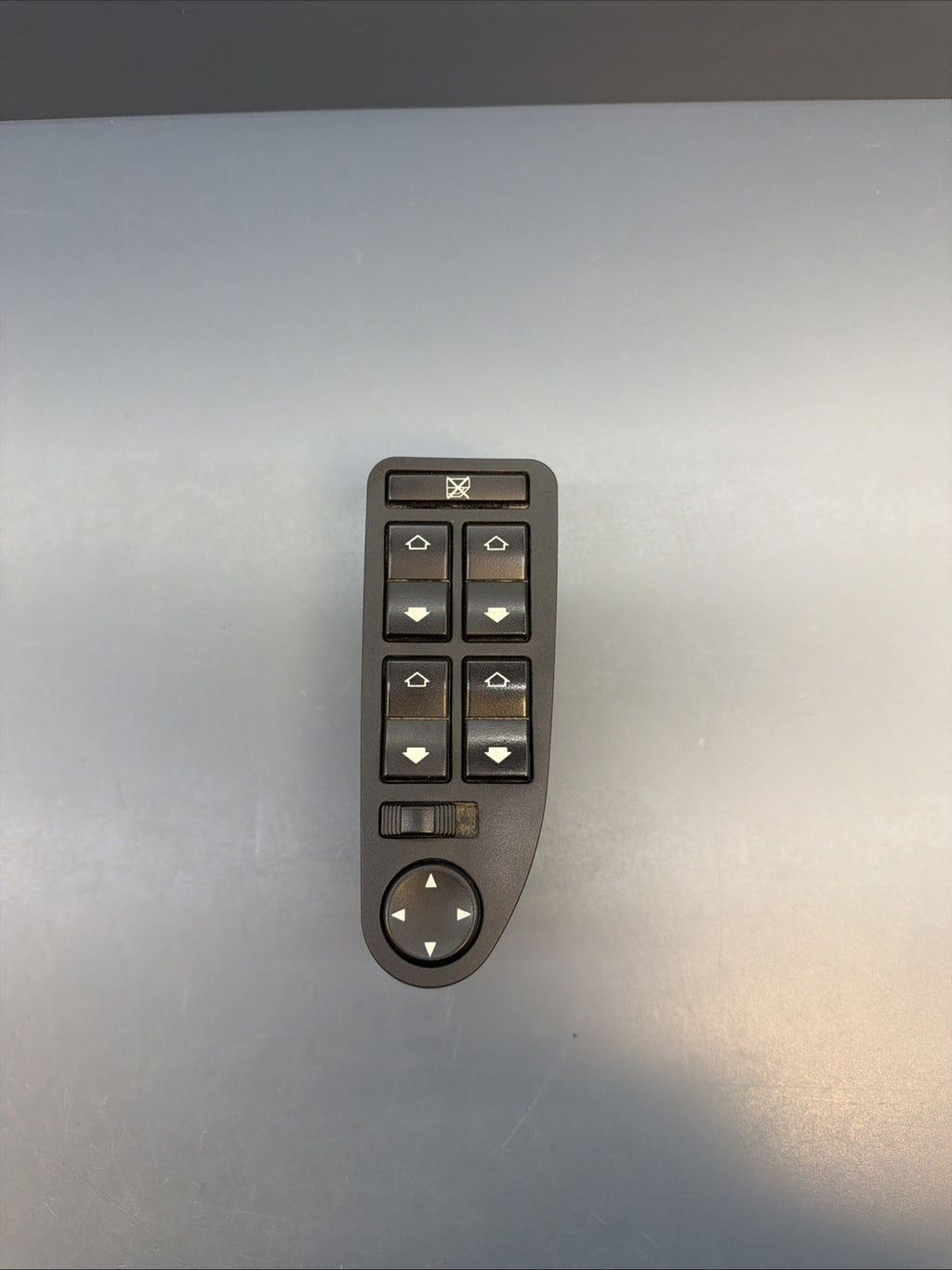 BMW 1995-2003 E38 E39 5/7 SERIES DRIVER SIDE MASTER WINDOW SWITCHES OEM 8368966