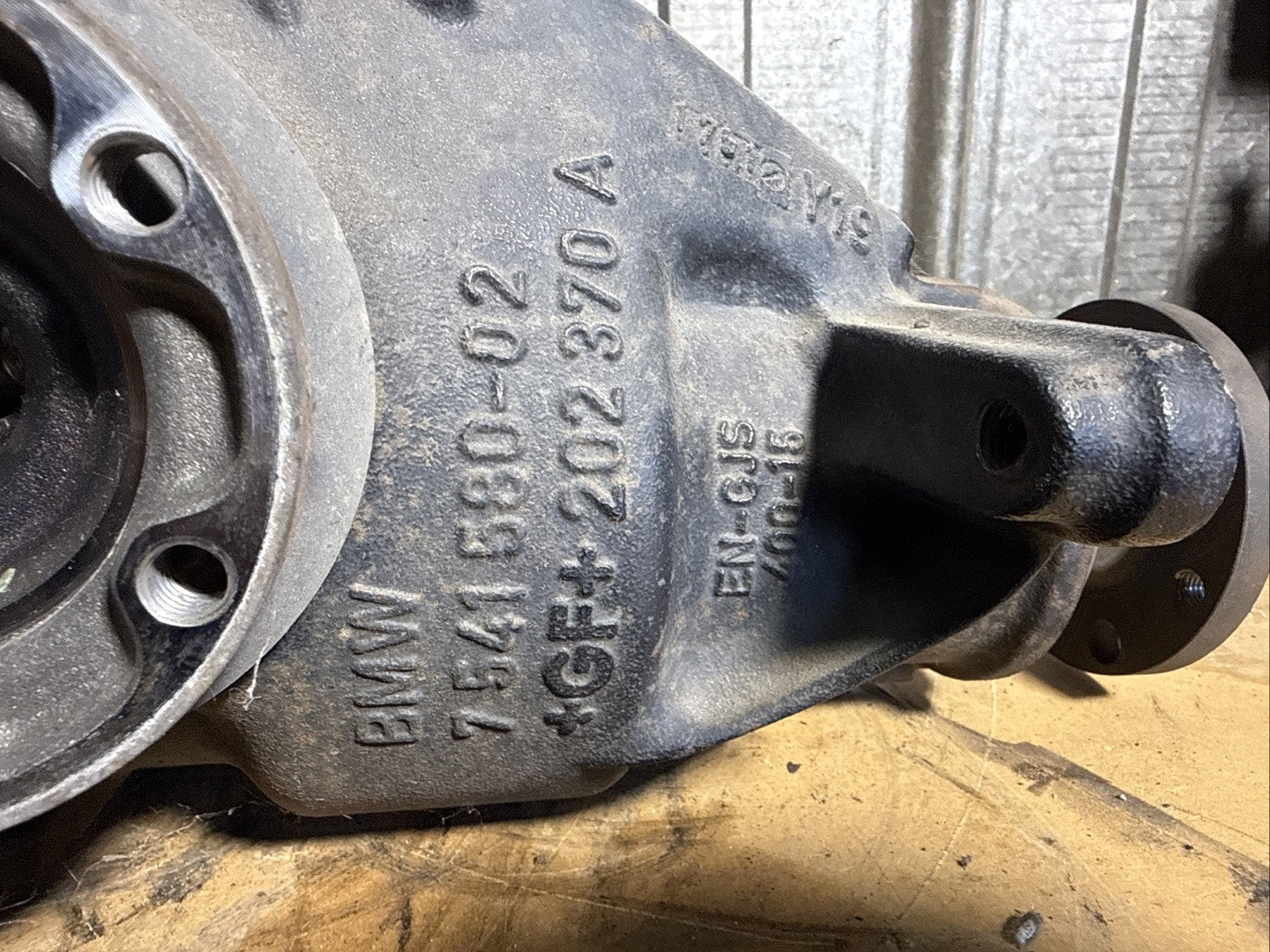 BMW REAR DIFFERENTIAL E90 3 SERIES  FINAL DRIVE 3.23 7566183