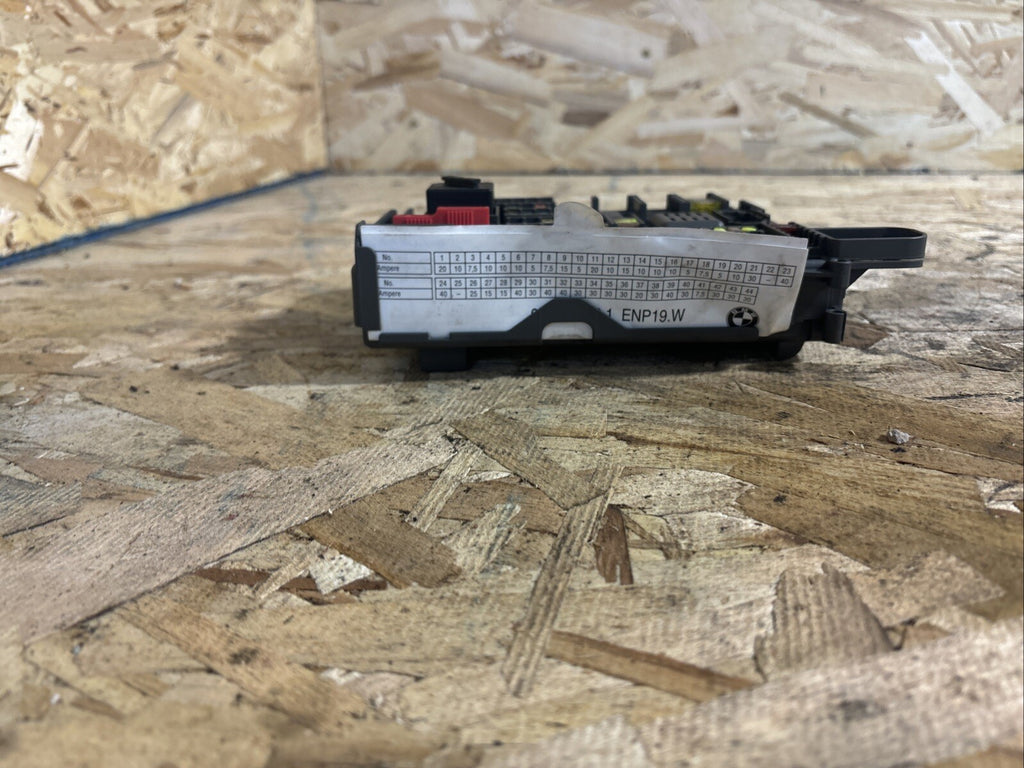 2010 2011 2012 2013 2014 BMW X6M TRUNK CABIN FUSE RELAY BOX 693168704