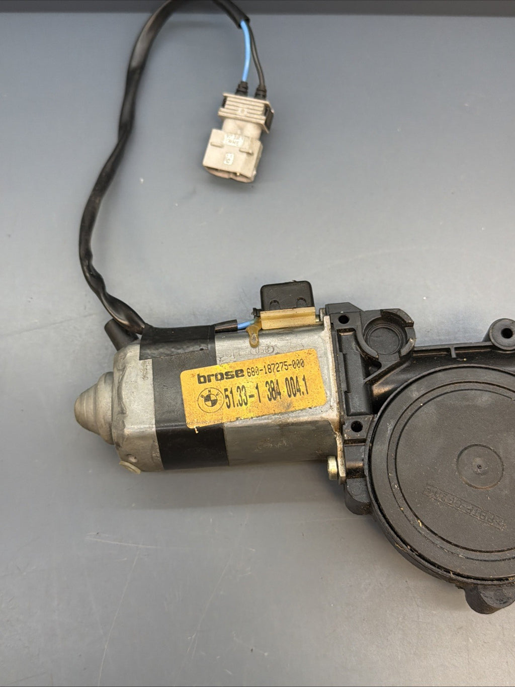 Genuine BMW E34 Door window motor. Passenger. Rear 51331384004