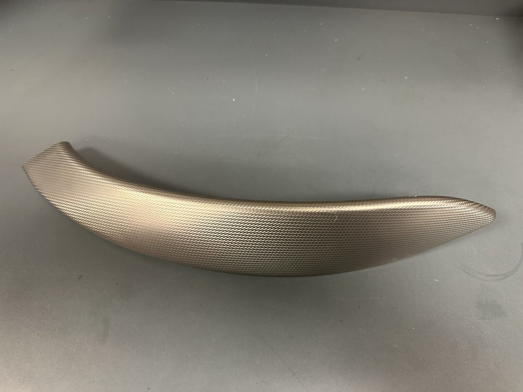 2013-2018 BMW 320I 328I F30 FRONT RIGHT DOOR PULL HANDLE TRIM COVER MOLDING OEM