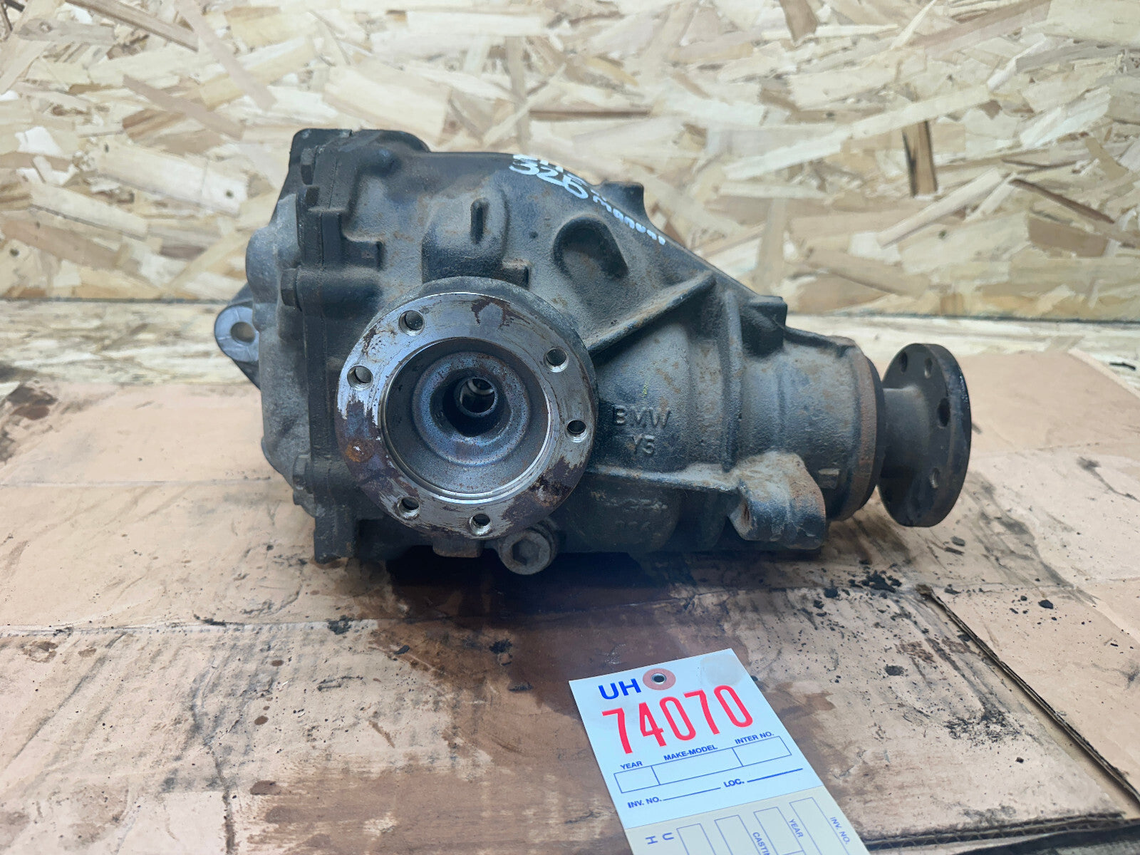 BMW 00-05 MANUAL E46 325xi REAR DIFFERENTIAL FINAL 3.23 DRIVE 7500782