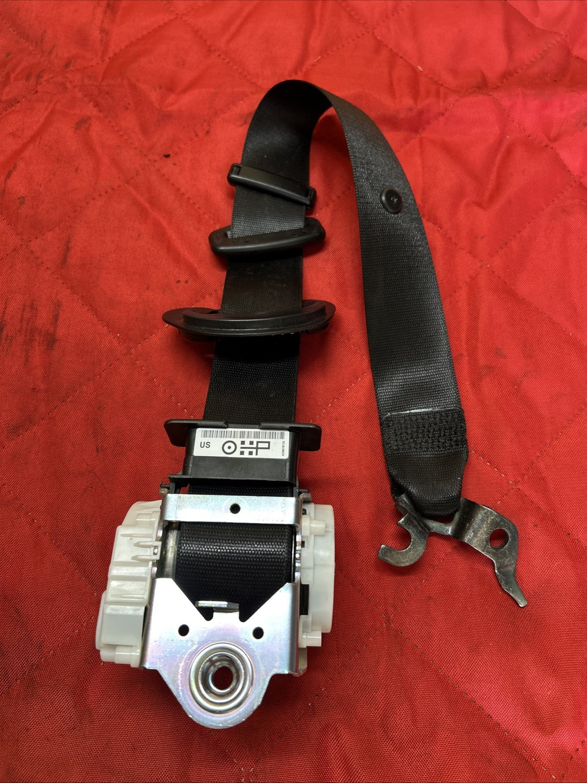 BMW 2006-2012 E90 3 SERIES FRONT LEFT DRIVER SEAT BELT RETRACTOR OEM 33017492