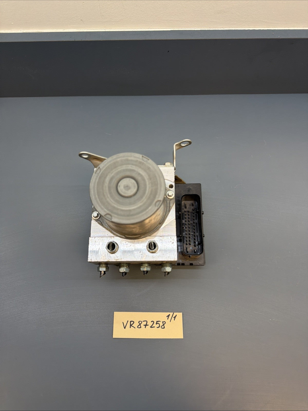 OEM 2012-15 BMW X1 Series E84 Hydraulic Unit ABS DXC Pump Module 6860216 6860217
