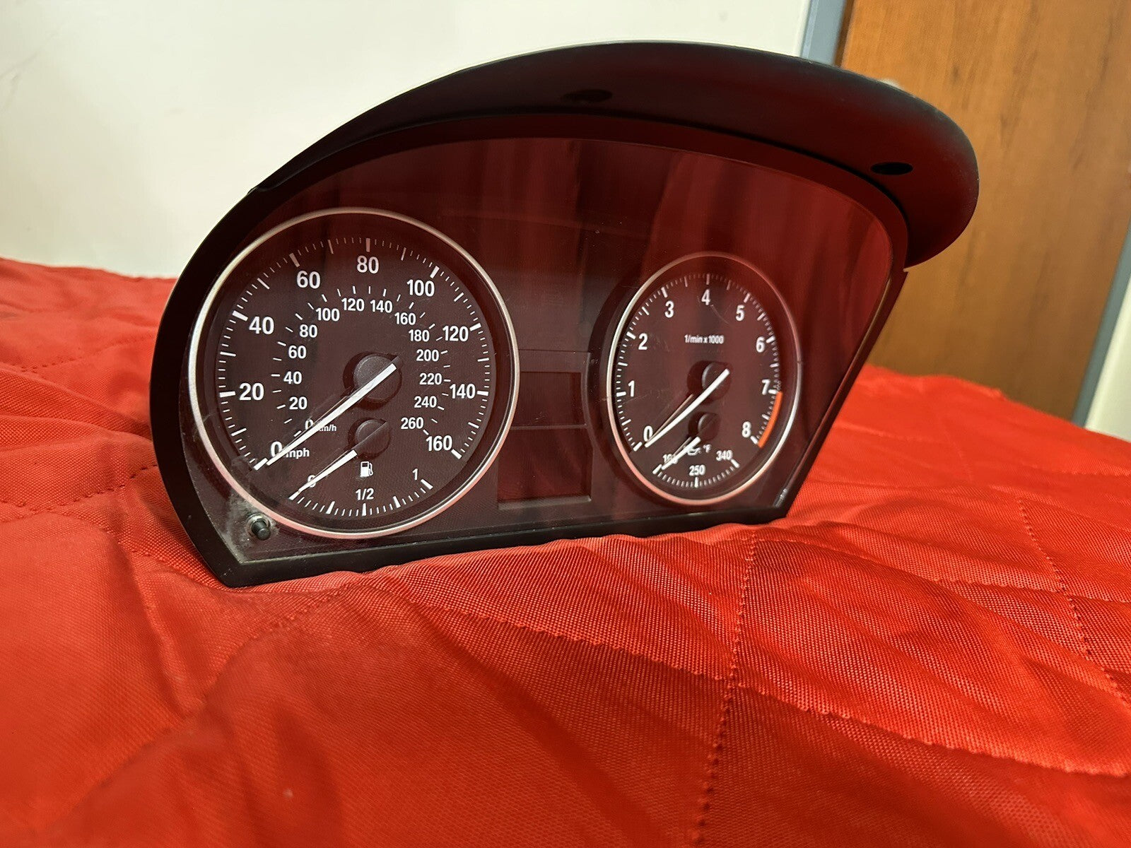 07-13 BMW E90 E92 E93 SPEEDOMETER INSTRUMENT CLUSTER SIEMENS OEM 9187084