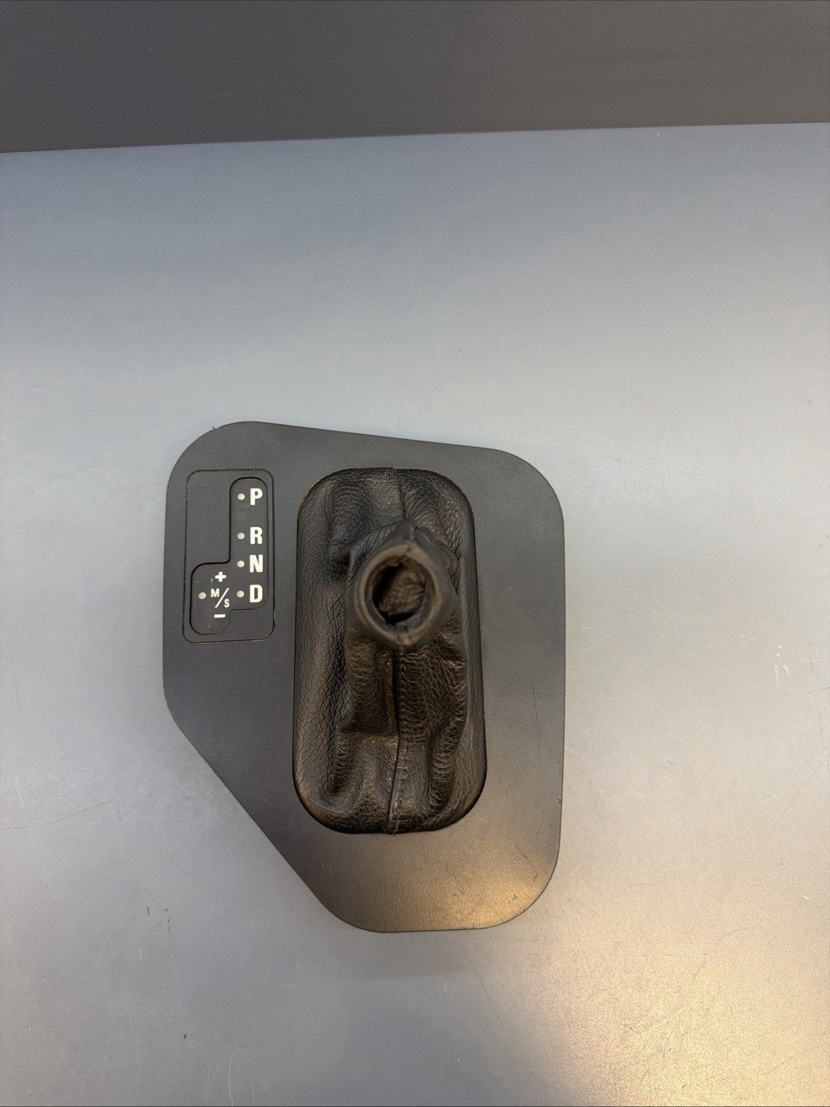 97-03 BMW E39 528i Auto Gear Shifter Selector Cover Boot Trim 8256277 Oem