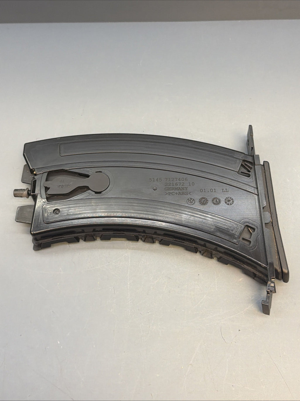 2006-2013 BMW 328i 330i 335i M3 Left Driver Cup Holder OEM 7127406 BLACK