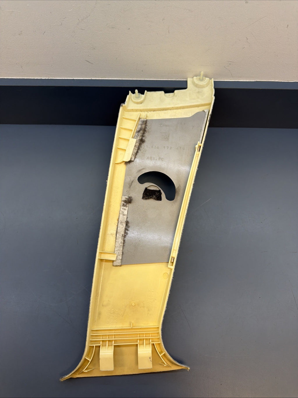 97-03 BMW E39 5 Series Center Left Diver Side Upper B Pillar Trim Grey 8172419