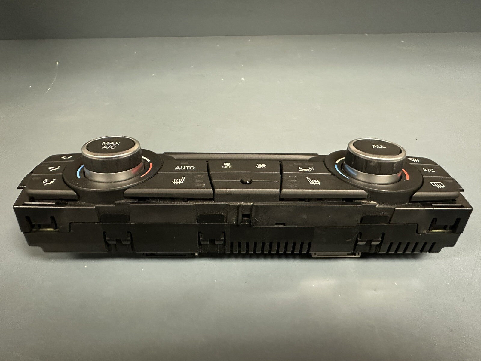 2012-2015 BMW X1 E84 A/C HEAT CLIMATE CONTROL PANEL OEM 9292262