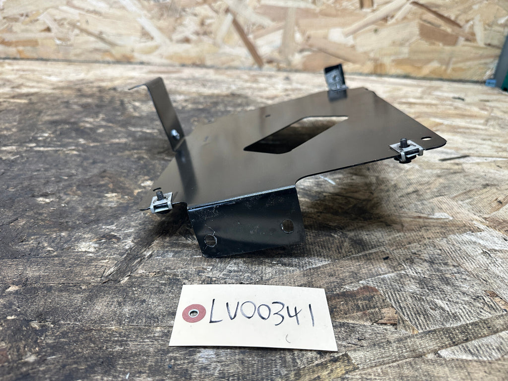 BMW 00-06 E53 X5 RADIO AMPLIFIER REAR TRUNK MOUNTING BRACKET OEM 259B11202