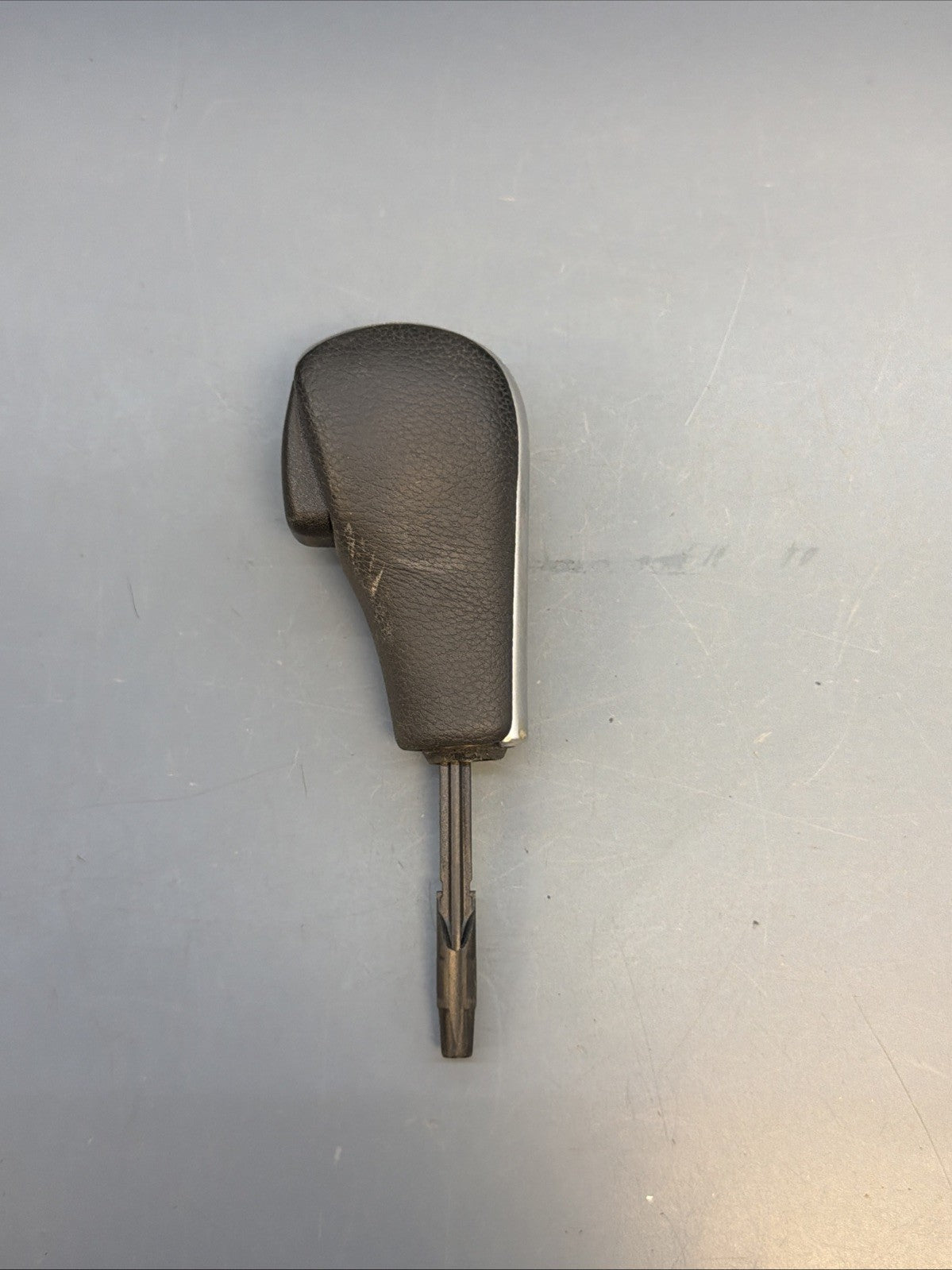 2006-2013 BMW E90 E92 328I 335I AUTOMATIC GEAR SHIFT KNOB SHIFTER OEM *NOTE*