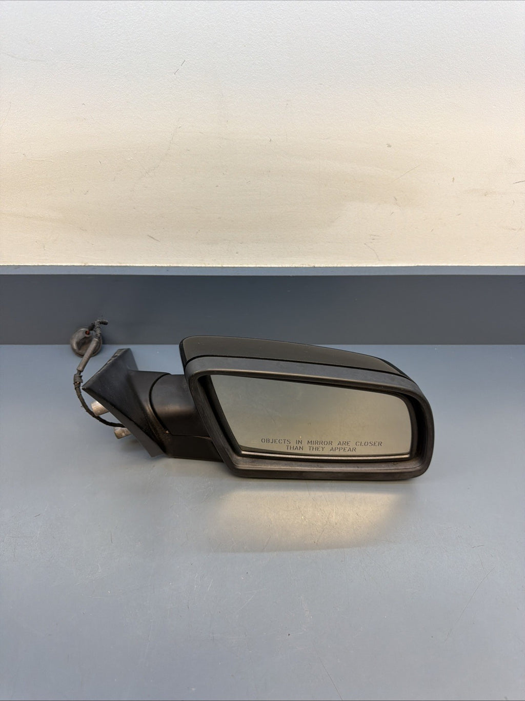2006-2010 BMW 528i Front Right Side Door Side View Mirror Assembly 7043437 OEM