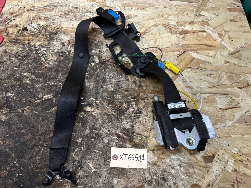 BMW 2012-2015 E84 X1 FRONT RIGHT PASSANGER SEAT BELT RETRACTOR OEM 34061695